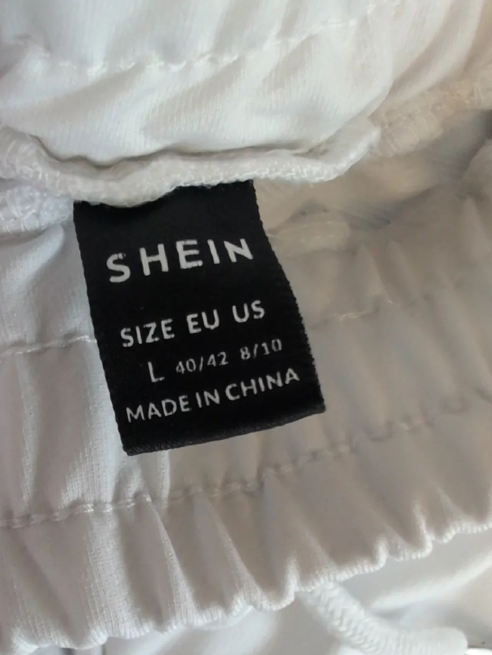 SHEIN White Athletic Lounge Shorts with Drawstring L            Q217